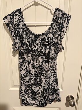 Black & White Leopard Print Ruffle Sleeve Women’s Top